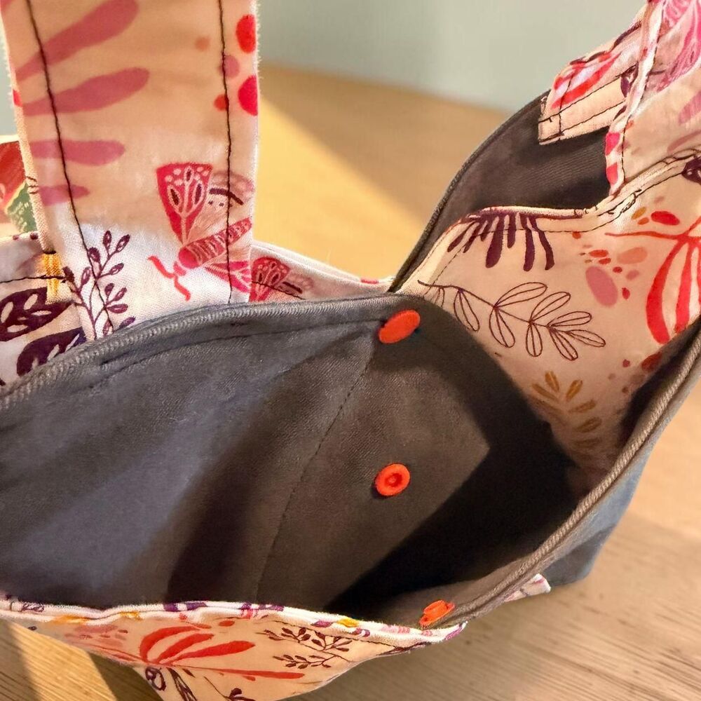 Kawaii Japanese Inspired Women's Little Bag Handmade - Picture 3 of 8